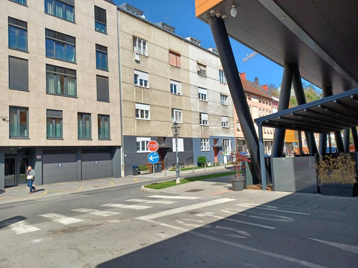 זאגרב Apartment Elara מראה חיצוני תמונה